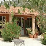 Hotel Les Restanques De 3*