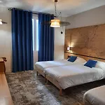 Hotel Les Restanques De 3*