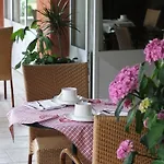 Les Restanques De Hotel