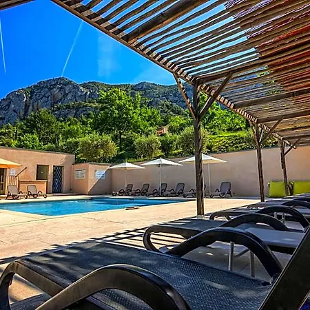 Hotel Les Restanques De