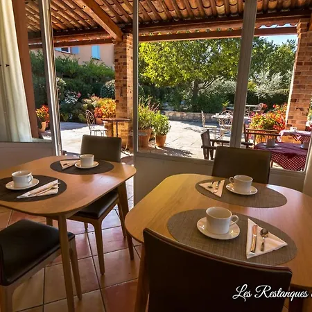 Hotel Les Restanques De 3*